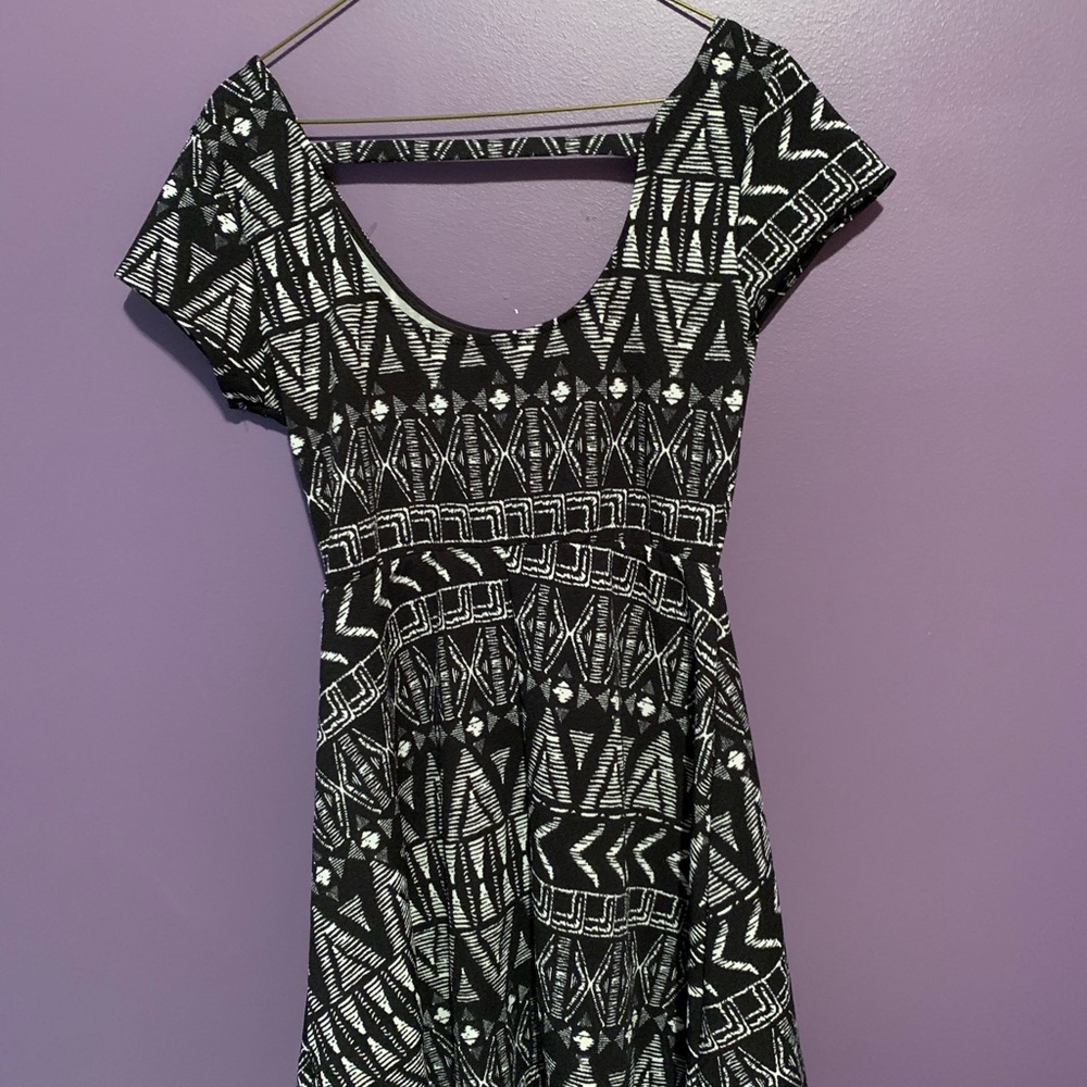 Patterned Summer Dress! - Picture 2 of 3